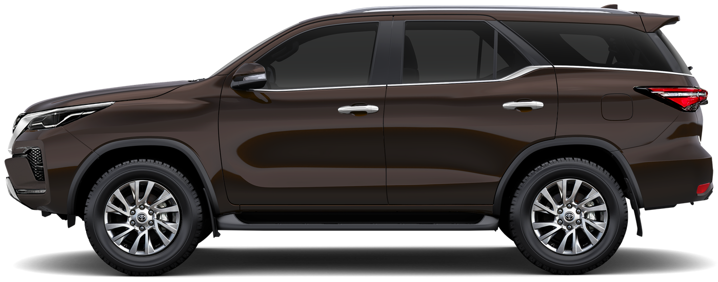 Lavish Toyota Fortuner travelling through Rajasthan